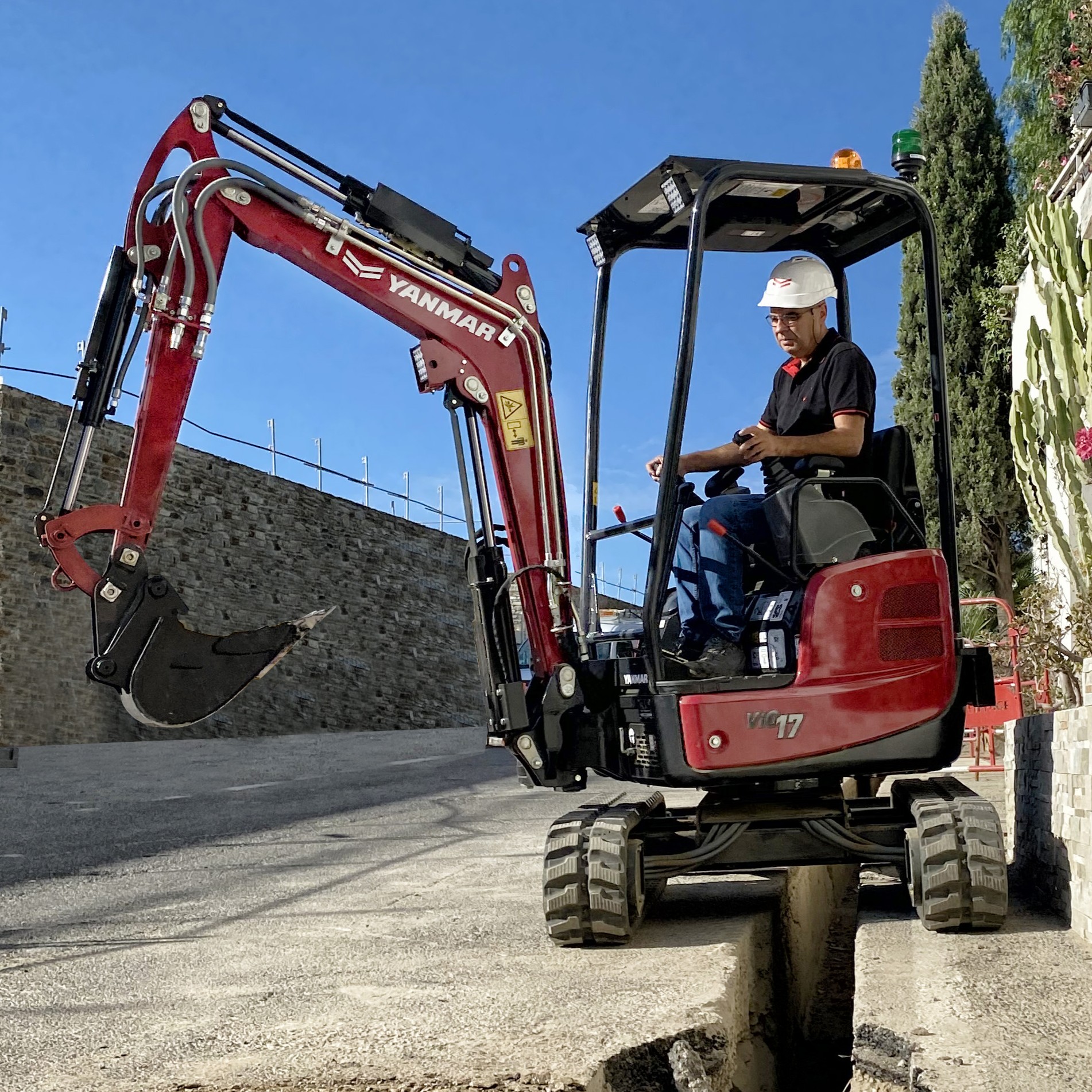 YANMAR VIO17